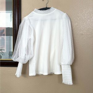 Marc New York Andre Marc Mock pNeck Puffer Sleeve Top  Size XSmall